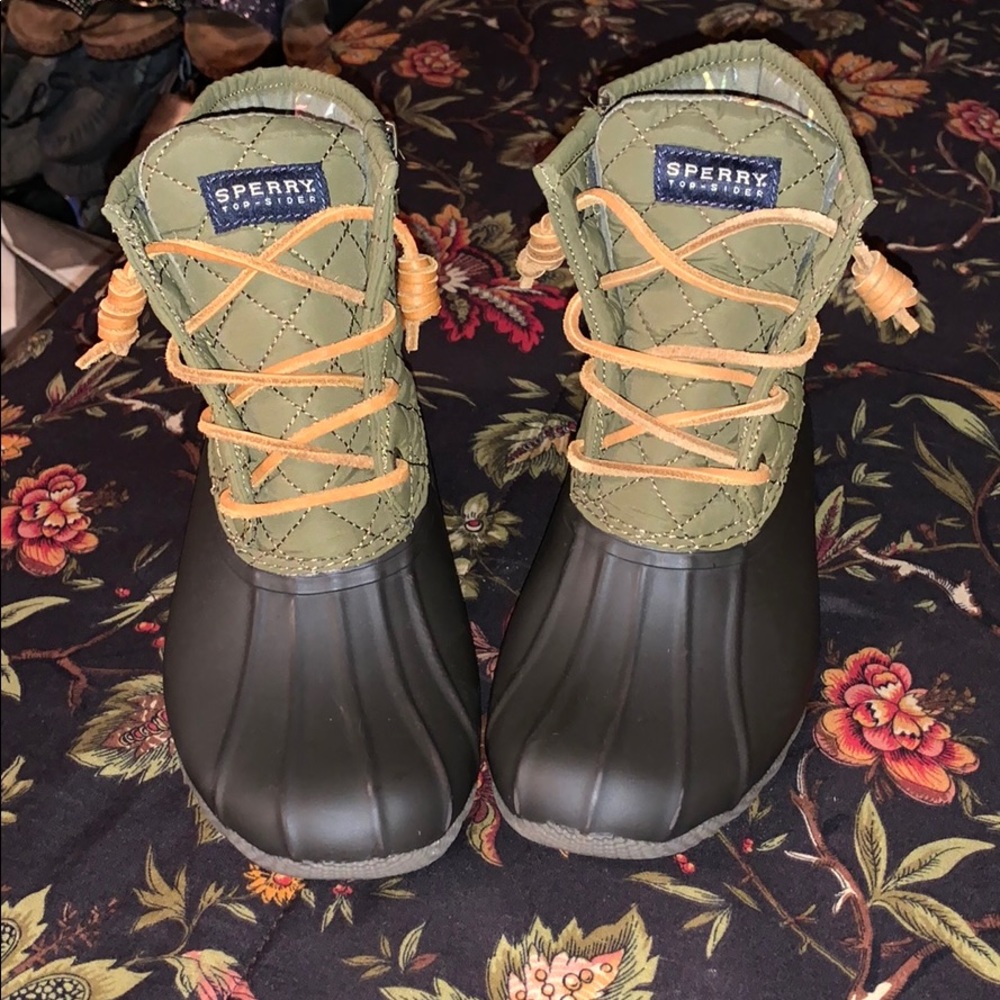 Sperry Duck Boots✨